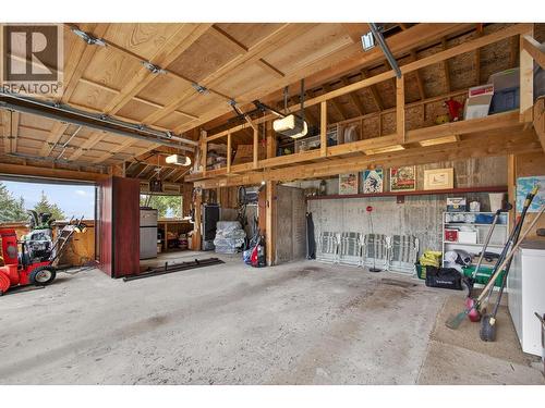 935 Lloyd Jones Drive, West Kelowna, BC - Indoor Photo Showing Garage