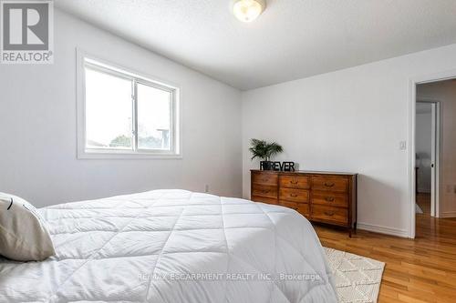 62 Spadara Drive, Hamilton, ON - Indoor Photo Showing Bedroom