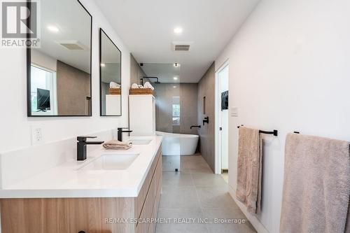 5135 Mulberry Drive, Burlington, ON - Indoor Photo Showing Bathroom