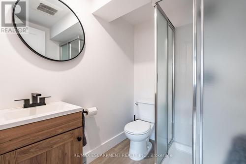 5135 Mulberry Drive, Burlington, ON - Indoor Photo Showing Bathroom