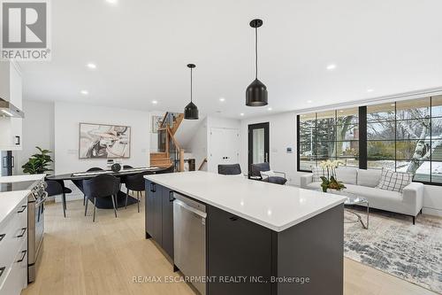 5135 Mulberry Drive, Burlington, ON - Indoor