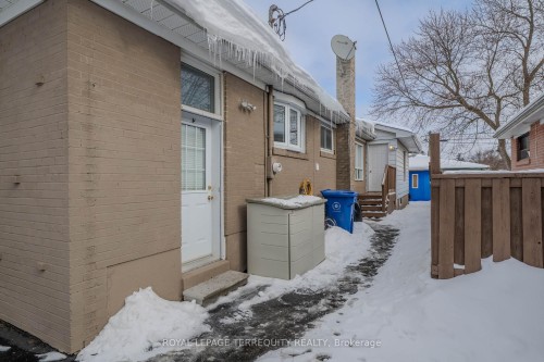 25 Bailey Crescent, Aurora, ON 