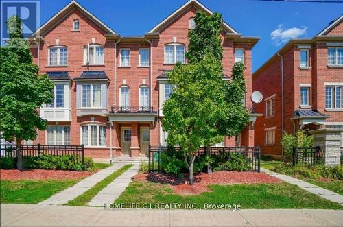 20 SHIRAZ DRIVE  Brampton, ON L6R 0C3