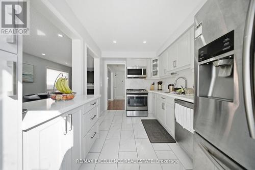 46 Nectarine Crescent, Brampton, ON - Indoor Photo Showing Kitchen With Stainless Steel Kitchen With Upgraded Kitchen