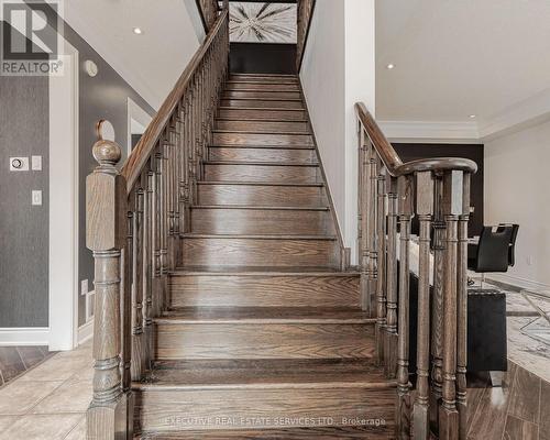 2 Nectarlane Avenue, Caledon, ON - Indoor Photo Showing Other Room