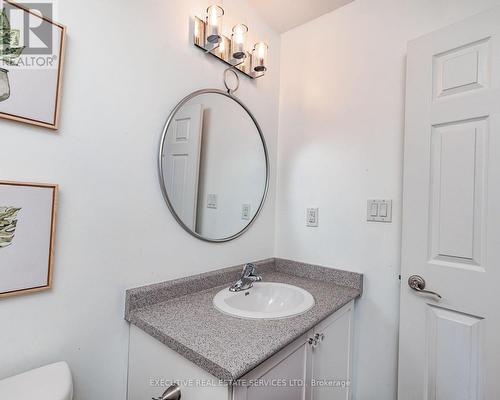 2 Nectarlane Avenue, Caledon, ON - Indoor Photo Showing Bathroom