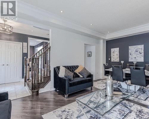2 Nectarlane Avenue, Caledon, ON - Indoor Photo Showing Living Room
