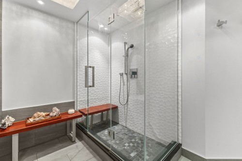 Master Bathroom - 6L-6100 Ch. Deacon, Montréal (Côte-Des-Neiges/Notre-Dame-De-Grâce), QC - Indoor Photo Showing Bathroom