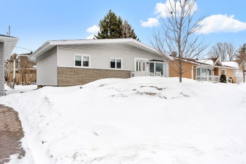 3323 Rue Hertel  Québec (Sainte-Foy/Sillery/Cap-Rouge), QC G1X 2J3