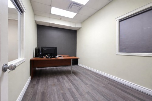 Office - 101-575 Boul. Du Curé-Boivin, Boisbriand, QC - Indoor Photo Showing Other Room