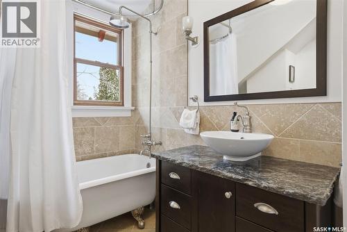 615 Walmer Road, Saskatoon, SK - Indoor Photo Showing Bathroom