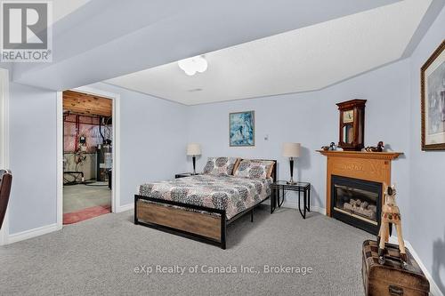 124 Wilson Avenue, Tillsonburg, ON - Indoor Photo Showing Bedroom
