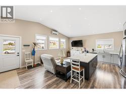 SUITE - 