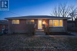 808 AYLMER STREET N Peterborough (Northcrest Ward 5), ON K9H 3Y4