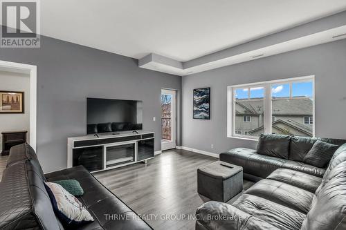206 - 778 Laurelwood Drive, Waterloo, ON - Indoor Photo Showing Living Room