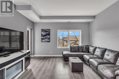 206 - 778 Laurelwood Drive, Waterloo, ON - Indoor Photo Showing Living Room