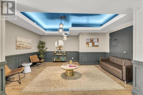 206 - 778 Laurelwood Drive, Waterloo, ON - Indoor Photo Showing Living Room