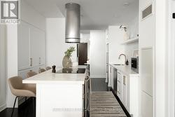 728 - 38 DAN LECKIE WAY Toronto, ON M5V 2V6