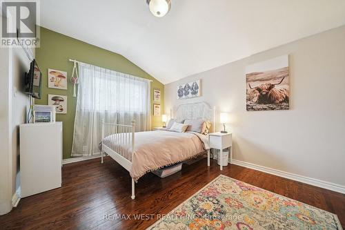2 Lisburn Crescent, Toronto, ON - Indoor Photo Showing Bedroom