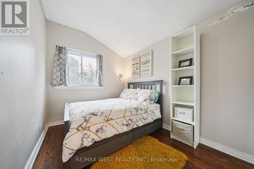 2 Lisburn Crescent, Toronto, ON - Indoor Photo Showing Bedroom