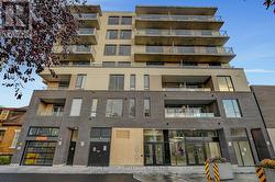401 - 399 WINSTON AVENUE Ottawa, ON K2A 1Y8