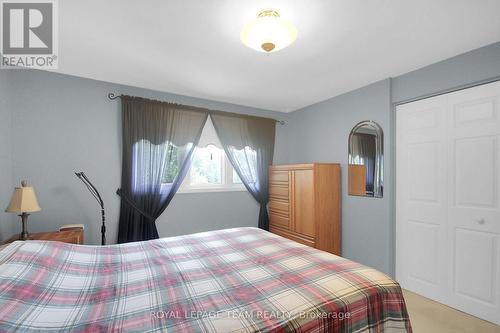 962 Dynes Road, Ottawa, ON - Indoor Photo Showing Bedroom