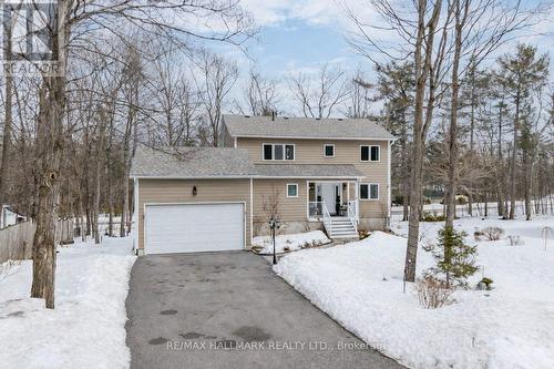 10 MUSQUAKE COURT  Tiny, ON L9M 1R2