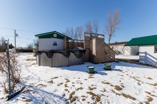 Courtyard - 41 Rue André, Saint-Clet, QC - Outdoor