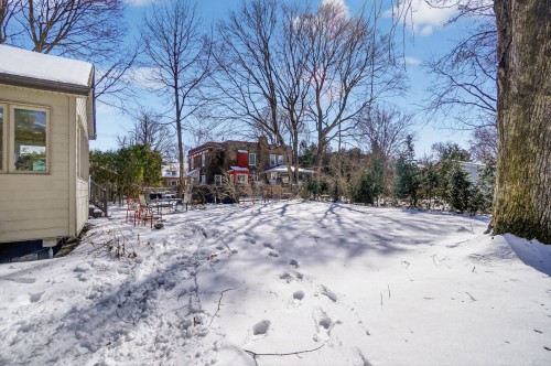 Courtyard - 71 Av. Edison, Saint-Lambert, QC - Outdoor