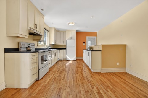 Kitchen - 71 Av. Edison, Saint-Lambert, QC - Indoor Photo Showing Kitchen
