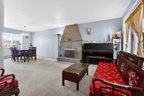 Salon - 1015 Crois. Savard, Brossard, QC - Indoor Photo Showing Living Room With Fireplace