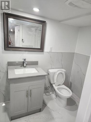 141 Kitchener Road, Toronto, ON - Indoor Photo Showing Bathroom