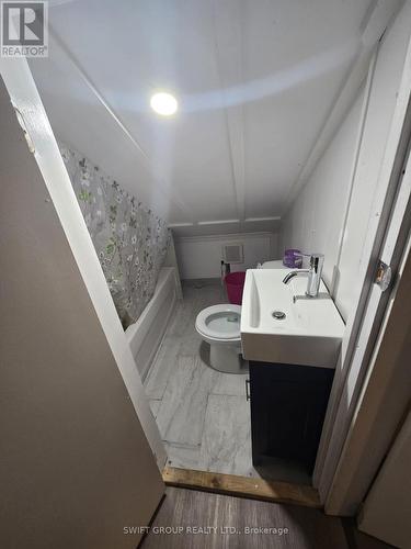 141 Kitchener Road, Toronto, ON - Indoor