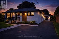 88 WOODHAVEN ROAD  Kitchener, ON N2C 1V1