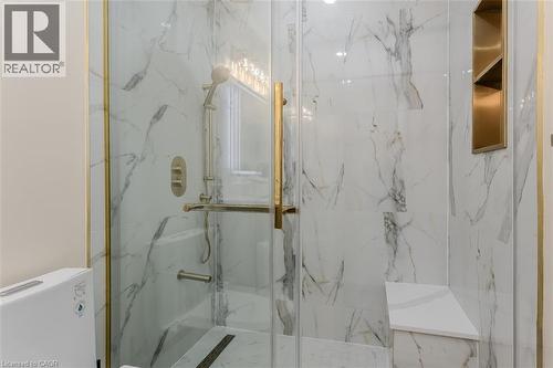 621 Francis Road, Burlington, ON - Indoor Photo Showing Bathroom
