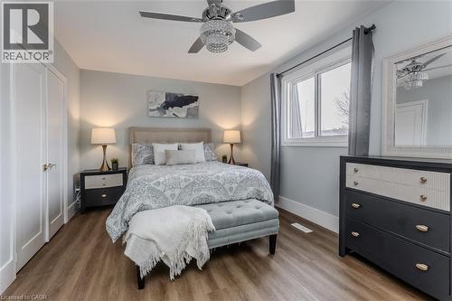 621 Francis Road, Burlington, ON - Indoor Photo Showing Bedroom