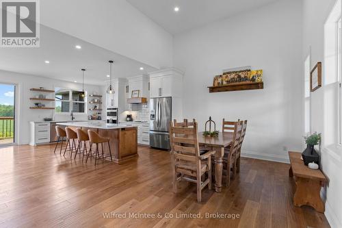 574461 Sideroad 40, West Grey, ON - Indoor Photo Showing Dining Room
