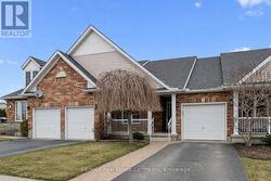 33 THORNTON STREET Guelph (Grange Road), ON N1E 7B1