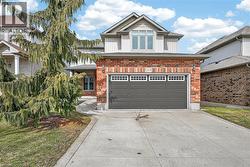 215 MUNNOCH Boulevard Woodstock, ON N4T 1V7