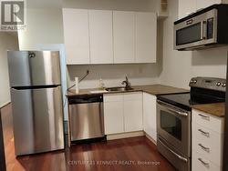 2ND REAR - 181 AUGUSTA AVENUE Toronto, ON M5T 2L4