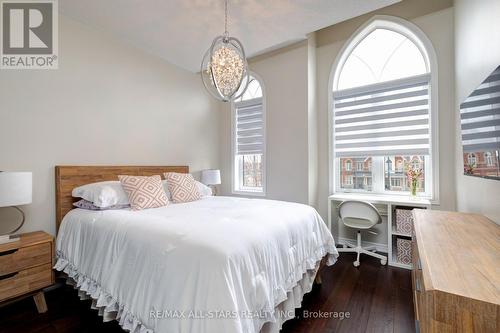 212 East'S Corners Boulevard, Vaughan, ON - Indoor Photo Showing Bedroom