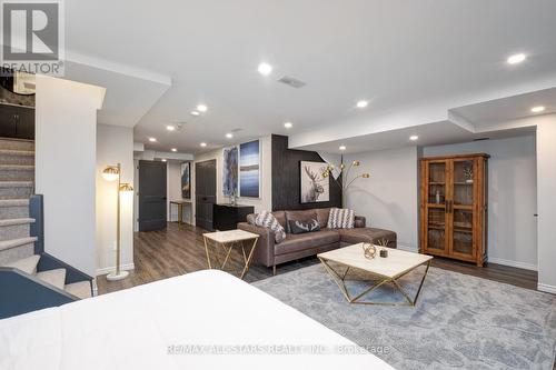 212 East'S Corners Boulevard, Vaughan, ON - Indoor Photo Showing Living Room