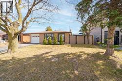 19 GLEN FOREST Drive  Hamilton, ON L8K 5V7