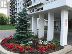 PH10 - 1100 CAVEN STREET Mississauga, ON L5G 4N3