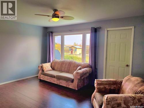 102 Railway Avenue E, Waldeck, SK - Indoor