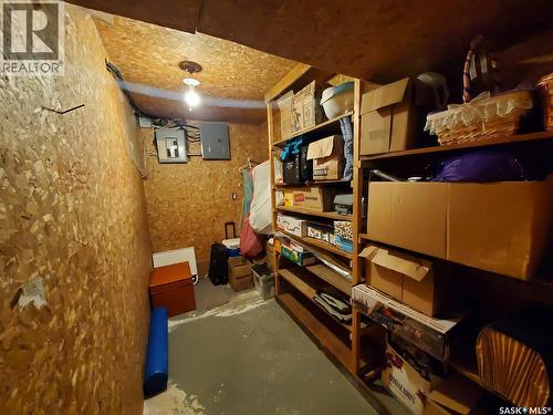 102 Railway Avenue E, Waldeck, SK - Indoor