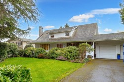 2615 Arbutus Rd Saanich, BC V8N 1W4