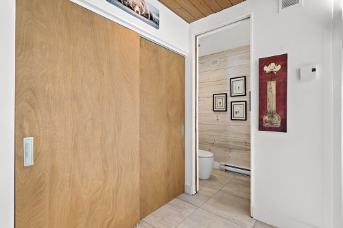 Rangement - 2250 Ch. De L'Étang, Sainte-Adèle, QC - Indoor Photo Showing Other Room