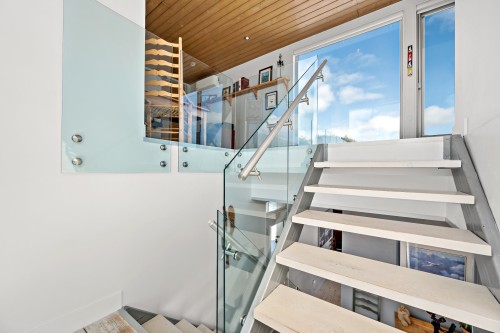 Escalier - 2250 Ch. De L'Étang, Sainte-Adèle, QC - 