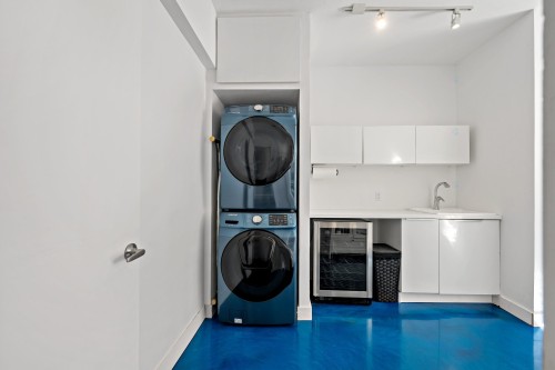 Salle de lavage - 2250 Ch. De L'Étang, Sainte-Adèle, QC - Indoor Photo Showing Laundry Room